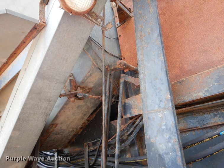 image for item DJ0769 Gleaner M2  combine