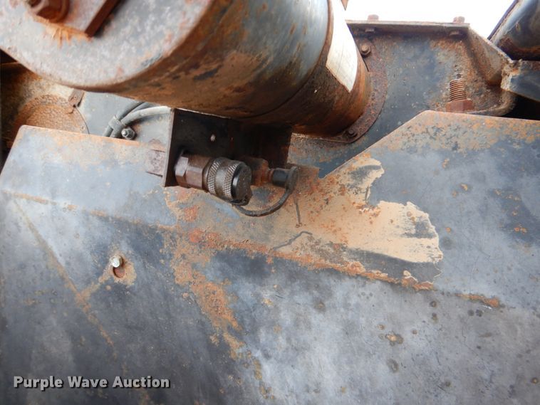 image for item DJ0769 Gleaner M2  combine