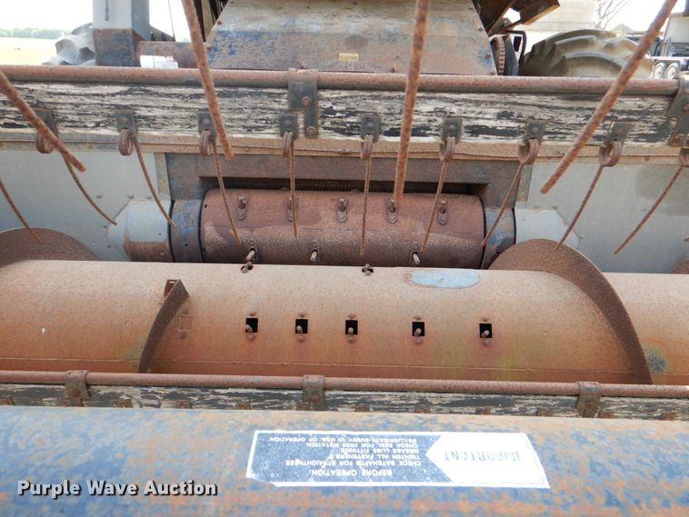 image for item DJ0769 Gleaner M2  combine