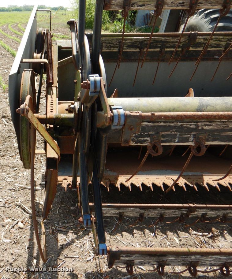 image for item DJ0769 Gleaner M2  combine