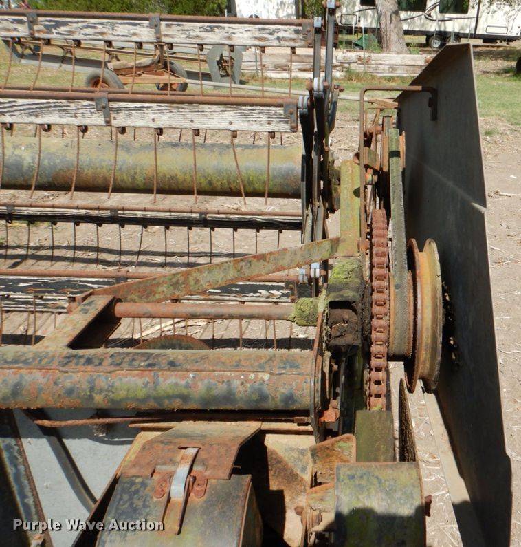 image for item DJ0769 Gleaner M2  combine