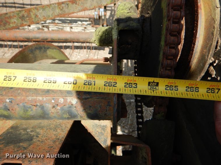 image for item DJ0769 Gleaner M2  combine