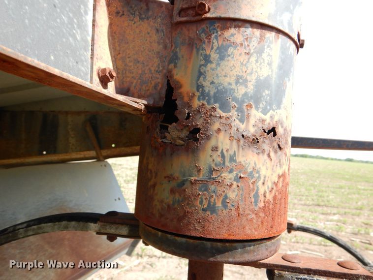 image for item DJ0769 Gleaner M2  combine