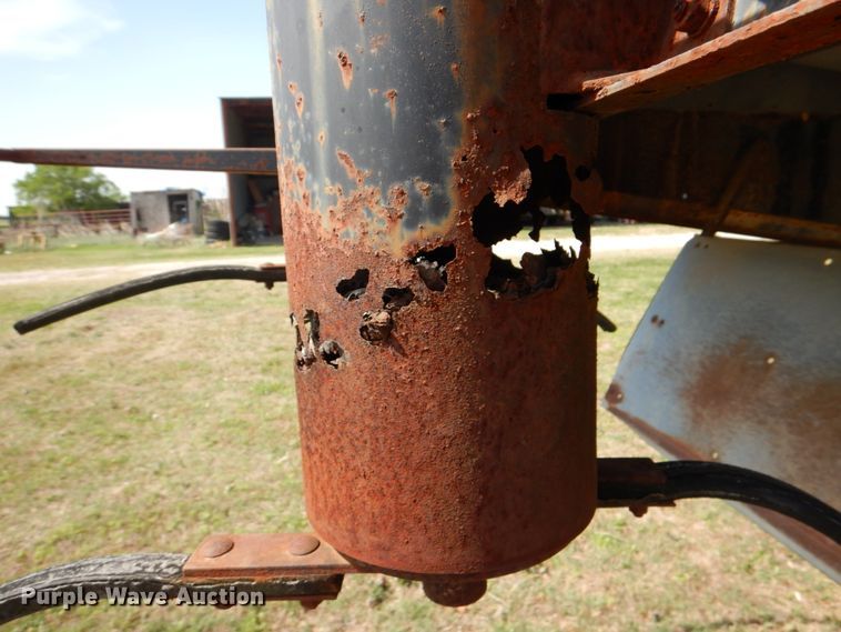 image for item DJ0769 Gleaner M2  combine