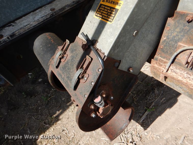 image for item DJ0769 Gleaner M2  combine