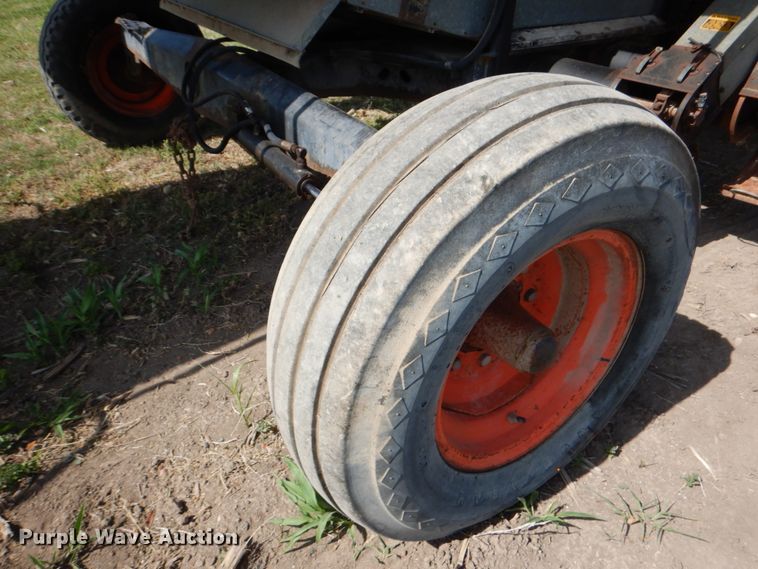 image for item DJ0769 Gleaner M2  combine