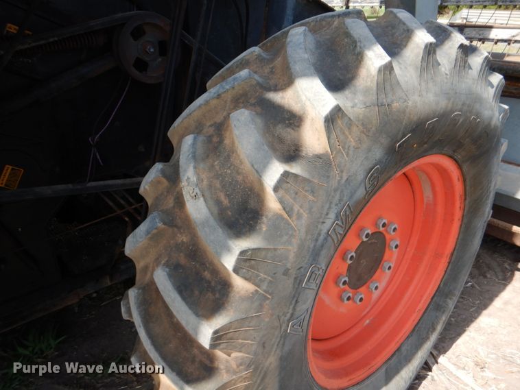 image for item DJ0769 Gleaner M2  combine