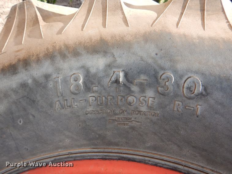 image for item DJ0769 Gleaner M2  combine