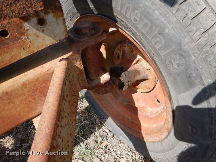 image for item DJ0769 Gleaner M2  combine