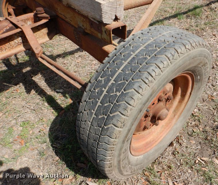 image for item DJ0769 Gleaner M2  combine
