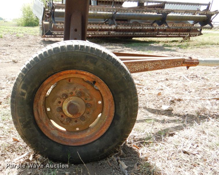 image for item DJ0769 Gleaner M2  combine