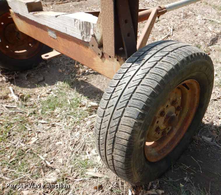 image for item DJ0769 Gleaner M2  combine