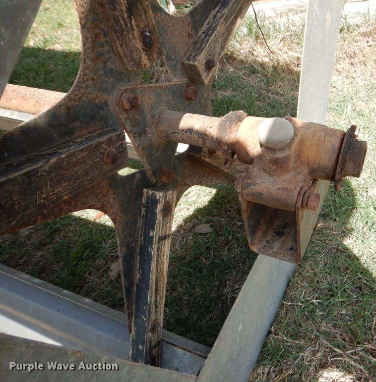 image for item DJ0769 Gleaner M2  combine