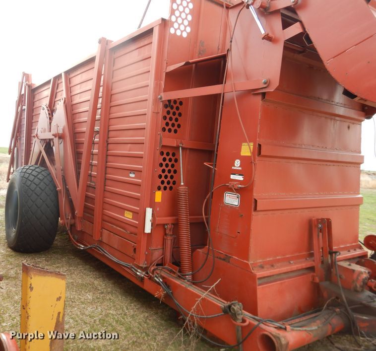 image for item DJ1189 Hesston hay bale stacker