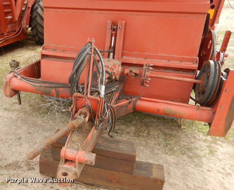 image for item DJ1189 Hesston hay bale stacker