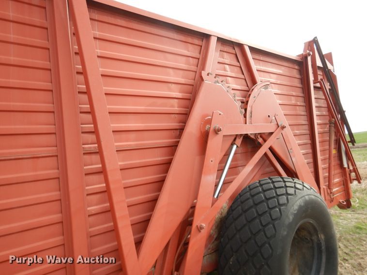 image for item DJ1189 Hesston hay bale stacker