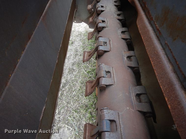 image for item DJ1189 Hesston hay bale stacker