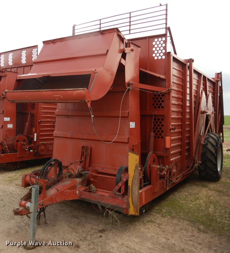 image for item DJ1190 Hesston hay bale stacker