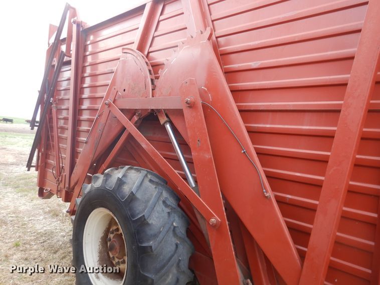 image for item DJ1190 Hesston hay bale stacker