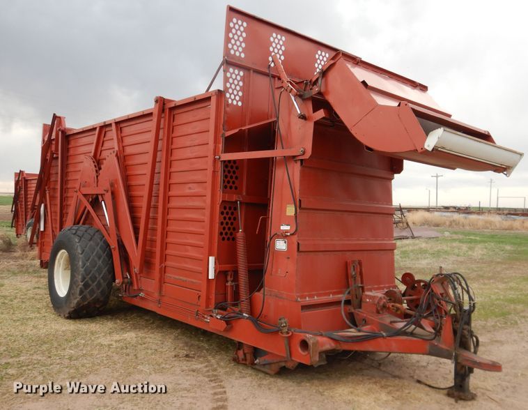 image for item DJ1191 Hesston hay bale stacker