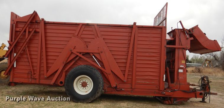 image for item DJ1191 Hesston hay bale stacker