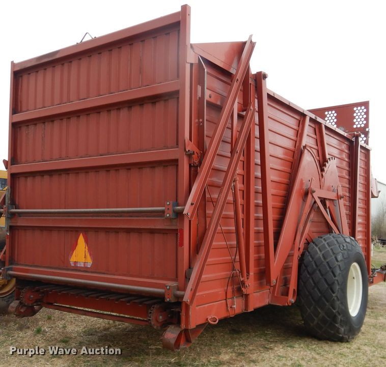 image for item DJ1191 Hesston hay bale stacker