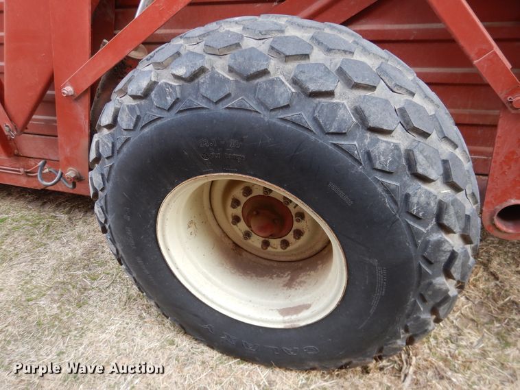 image for item DJ1191 Hesston hay bale stacker
