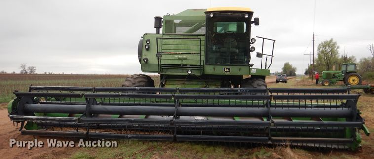 image for item DJ1200 1983 John Deere 8820  combine