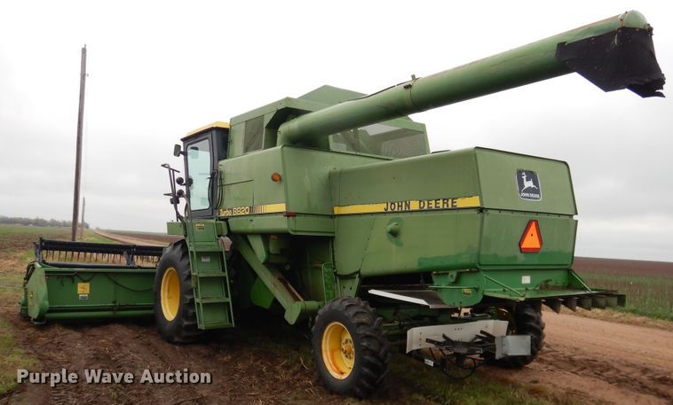 image for item DJ1200 1983 John Deere 8820  combine