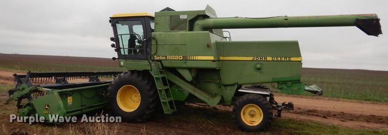 image for item DJ1200 1983 John Deere 8820  combine
