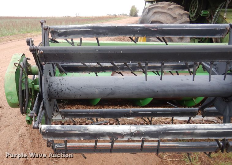 image for item DJ1200 1983 John Deere 8820  combine