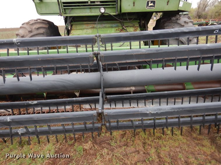 image for item DJ1200 1983 John Deere 8820  combine