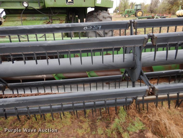 image for item DJ1200 1983 John Deere 8820  combine