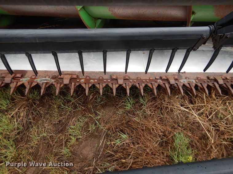 image for item DJ1200 1983 John Deere 8820  combine