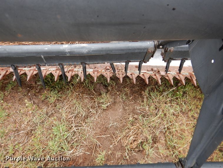 image for item DJ1200 1983 John Deere 8820  combine