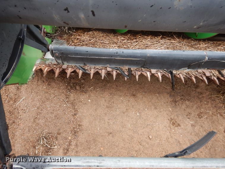 image for item DJ1200 1983 John Deere 8820  combine