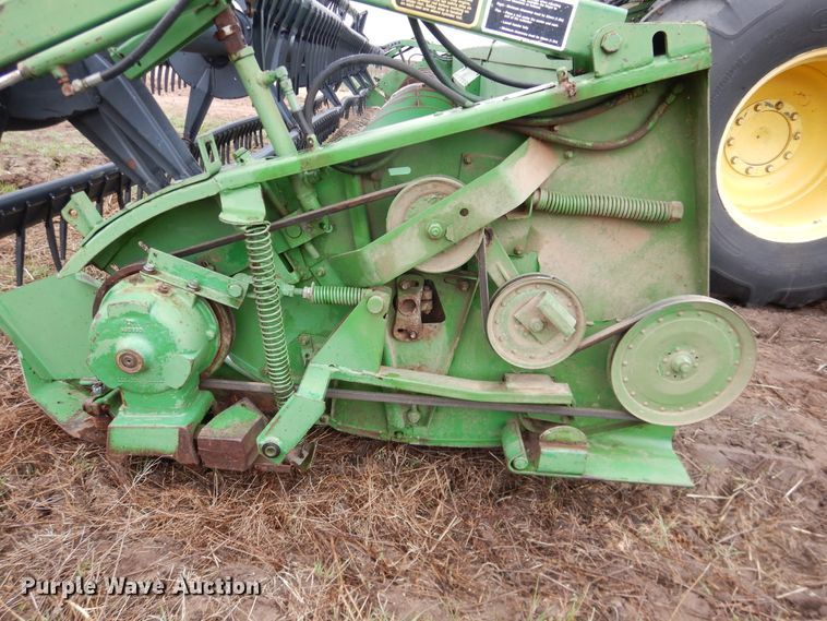image for item DJ1200 1983 John Deere 8820  combine