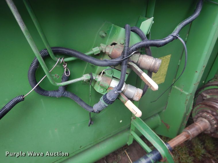 image for item DJ1200 1983 John Deere 8820  combine