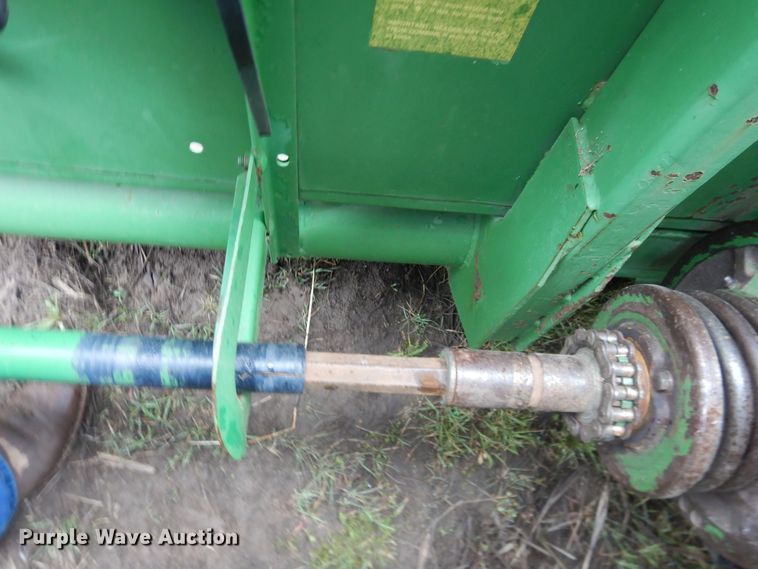 image for item DJ1200 1983 John Deere 8820  combine