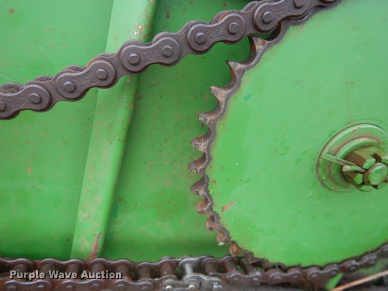 image for item DJ1200 1983 John Deere 8820  combine