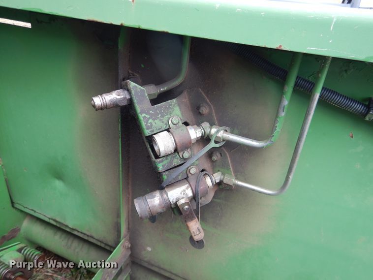 image for item DJ1200 1983 John Deere 8820  combine