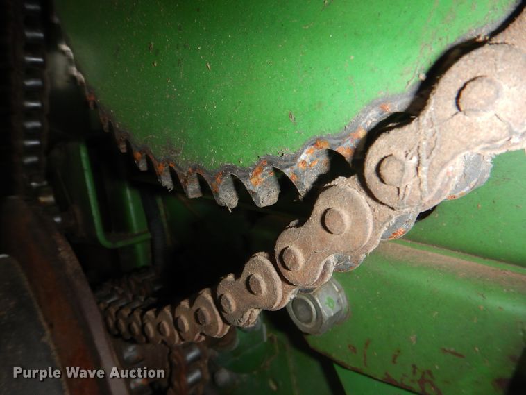 image for item DJ1200 1983 John Deere 8820  combine