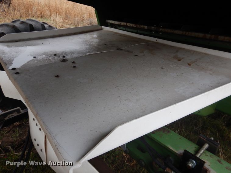 image for item DJ1200 1983 John Deere 8820  combine