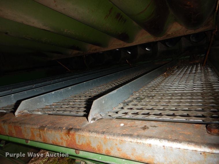 image for item DJ1200 1983 John Deere 8820  combine