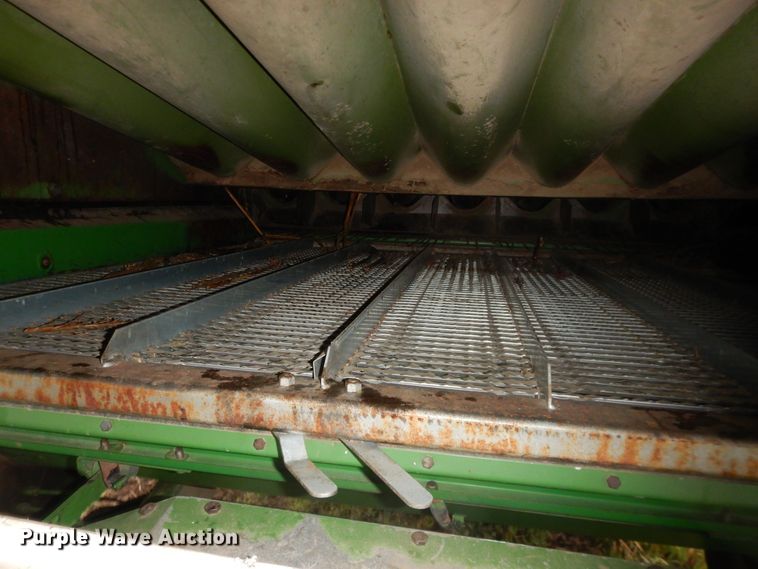 image for item DJ1200 1983 John Deere 8820  combine