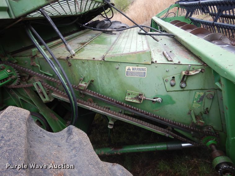 image for item DJ1200 1983 John Deere 8820  combine