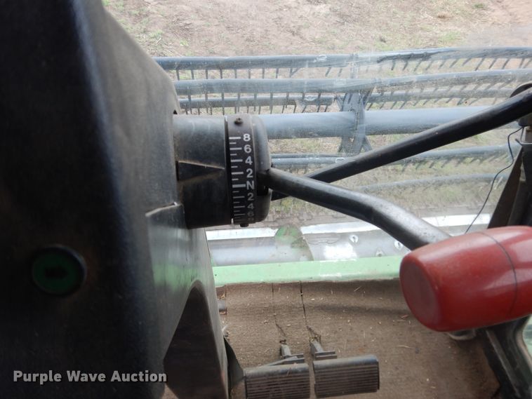 image for item DJ1200 1983 John Deere 8820  combine