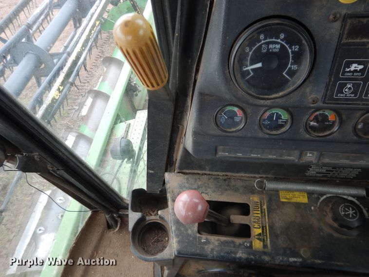 image for item DJ1200 1983 John Deere 8820  combine