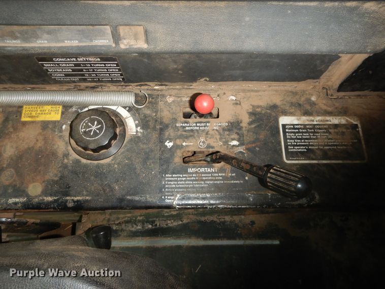 image for item DJ1200 1983 John Deere 8820  combine