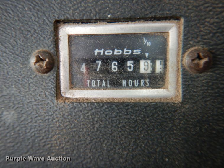 image for item DJ1200 1983 John Deere 8820  combine